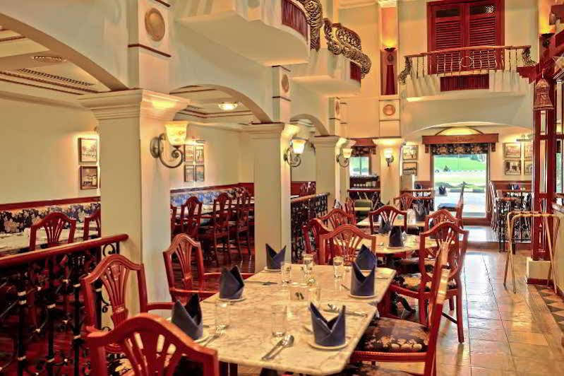 The Apartments At Merdeka Palace Hotel 古晋 外观 照片